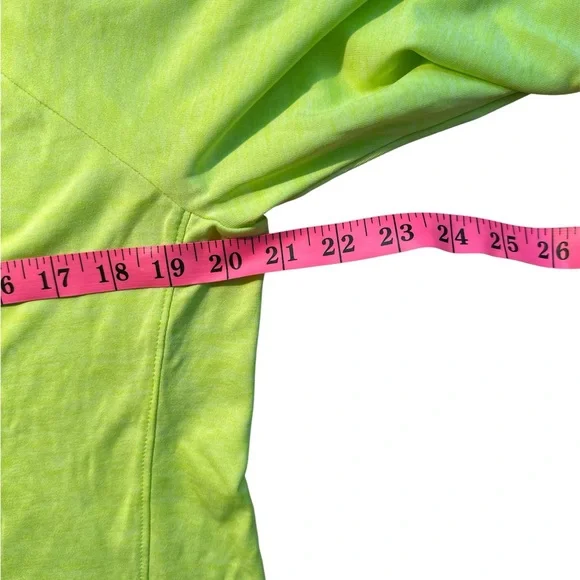 ***NEW***Under Armour Women's Neon Yellow Long Sleeve Tee - Picture 5 of 11